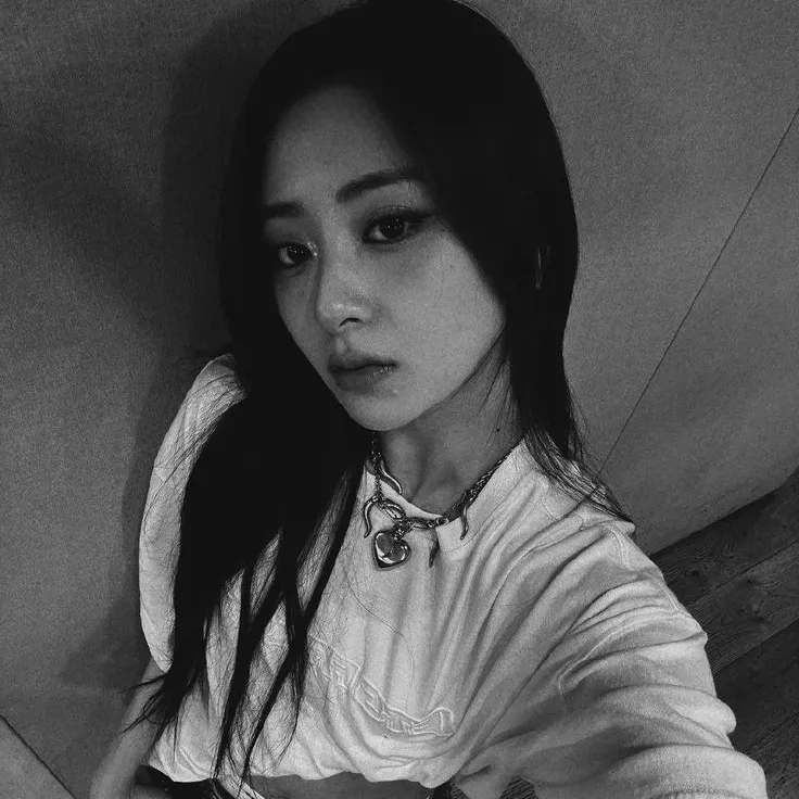 Yunjin: Creative roleplay AI character art for spicy chat and fantasy scenarios