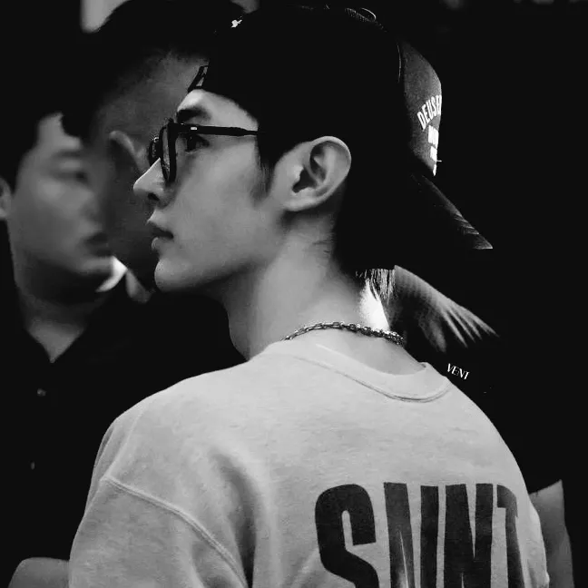 PARK SUNGHOON: Sembang dengan kotak AI kami, sedia untuk chatbot dalam talian percuma dan tanyakan apa sahaja yang anda mahukan.