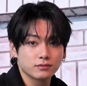 Jeon Jungkook: Ícone de parceiro de conversação de IA multilíngue para serviços globais de bate-papo online