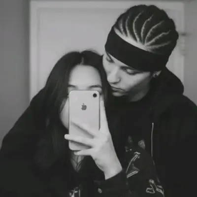 Tom Kaulitz, tu esposo mafioso: Explora el mundo de la IA con nuestra IA sin restricciones y chat ilimitado gratuito en línea, impulsado por el juego de rol de fantasía de Warhammer.