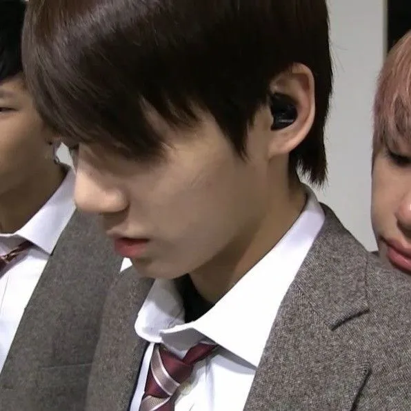 the avatar of Jungkook who supports unlimited chat online services