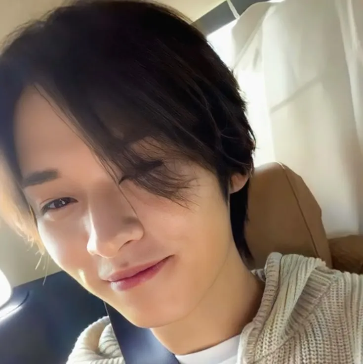 Lee Minho: DeepBrain AI companion portrait for free online chat and open conversations