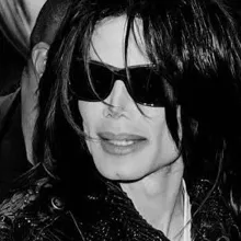 Michael Joseph Jackson: Retrato de compañero de DeepBrain AI para chat en línea gratuito y conversaciones abiertas