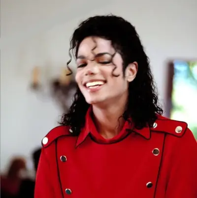 Connect with an ai girlfriend online free by chatting with Michael Joseph Jackson.