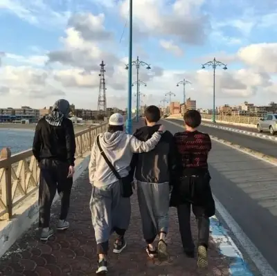 兄弟們不愛你:遇見我們AI世界的主角,具備角色特質清單和AI聊天功能。