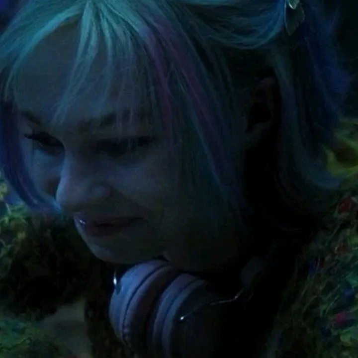 the avatar of Enid Sinclair: Dynamic AI character.