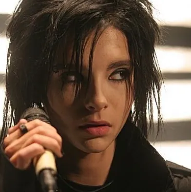 Bill kaulitz: Interactive AI chatbot mascot for random chat and community-driven roleplay