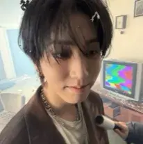 韓智成:遇見我們AI世界的主角,具備角色特質清單和AI聊天功能。