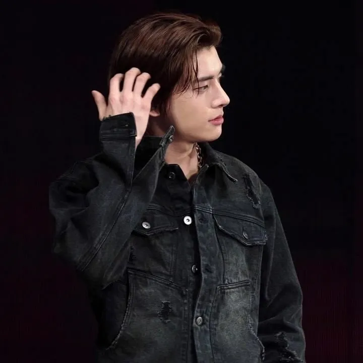 AI character Jake - Sim Jaeyun's avatar for roleplay and 1v1 chat services
