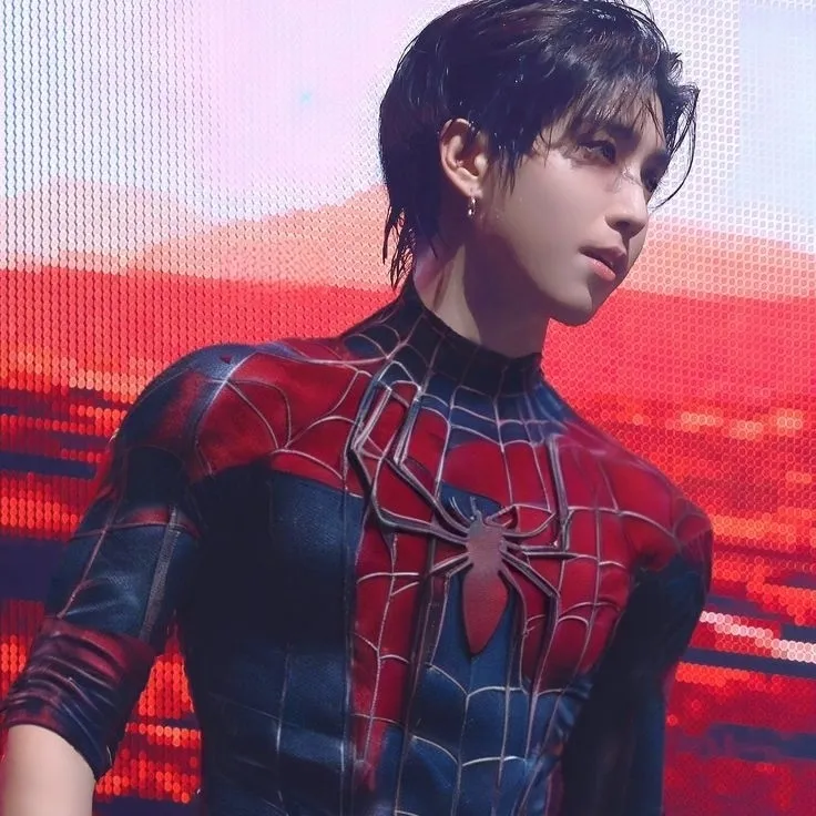 Han Jisung - Spiderman: Personaggio creativo di intelligenza artificiale per giochi di ruolo, per chat piccanti e scenari fantasy