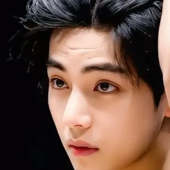 Kim Taehyung: Retrato complementar do DeepBrain AI para bate-papo online gratuito e conversas abertas