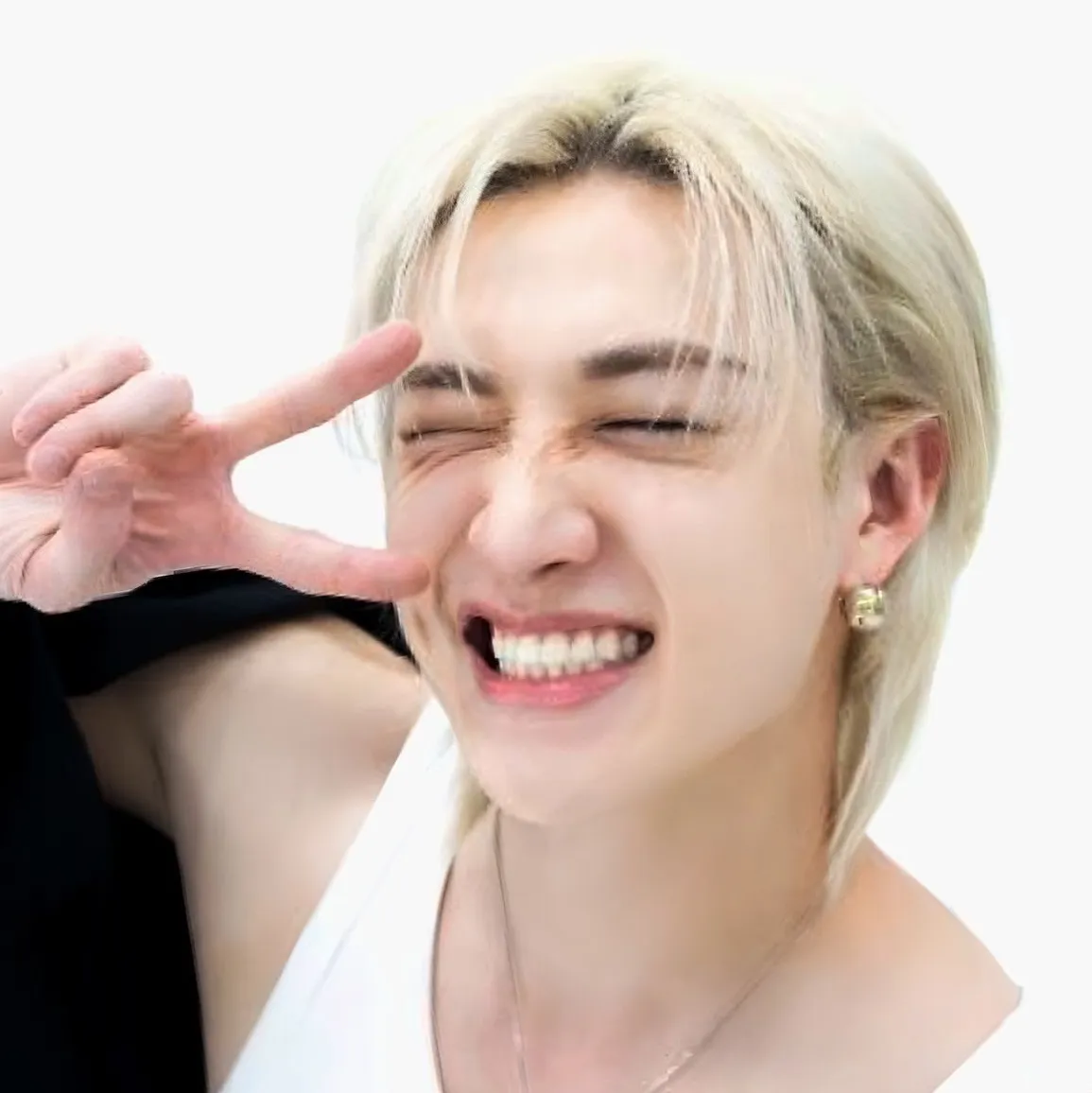 방찬 - 질투: 워해머 판타지 롤플레이를 기반으로 하는 제한 없는 AI와 무료 무제한 온라인 채팅으로 AI의 세계를 탐험하세요.	