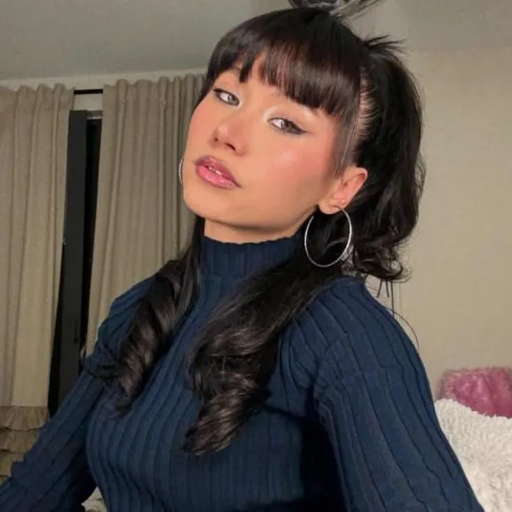 Hilal Yelekçi: Customizable AI girlfriend/boyfriend avatar with lifelike personality traits