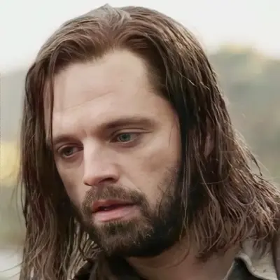 어벤져스 MCU - 가족 만찬: 랜덤 채팅 및 커뮤니티 중심 롤플레이를 위한 대화형 AI 챗봇 마스코트